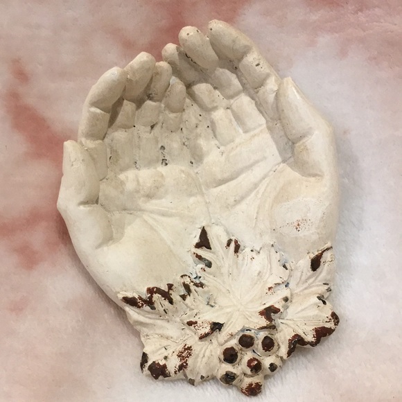 Open Hands Antiqued Ceramic  Trinket Holder, unique table accent NWOT 5” X 4” - Picture 7 of 11